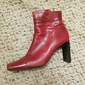 Red square toe boot